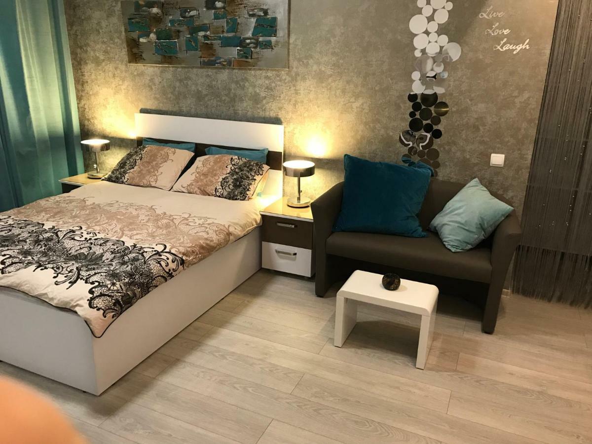Luxury Flat 9 Near Metro Apartment Bukares Bagian luar foto