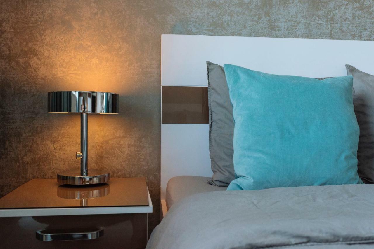 Luxury Flat 9 Near Metro Apartment Bukares Bagian luar foto