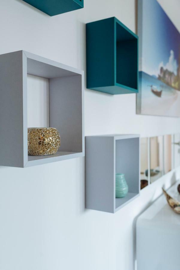 Luxury Flat 9 Near Metro Apartment Bukares Bagian luar foto